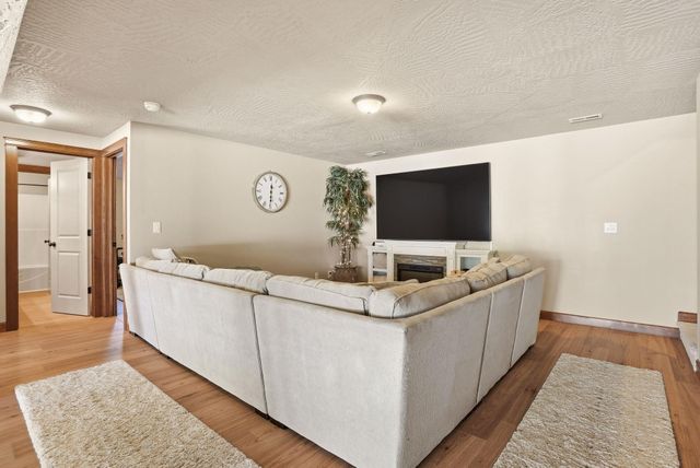 10503 N Alberta Cir, Spokane, WA 99208