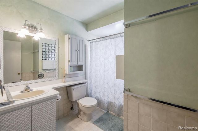 8670 N Eston Road, Clarkston, MI 48348