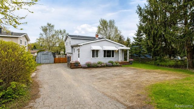 8670 N Eston Road, Clarkston, MI 48348