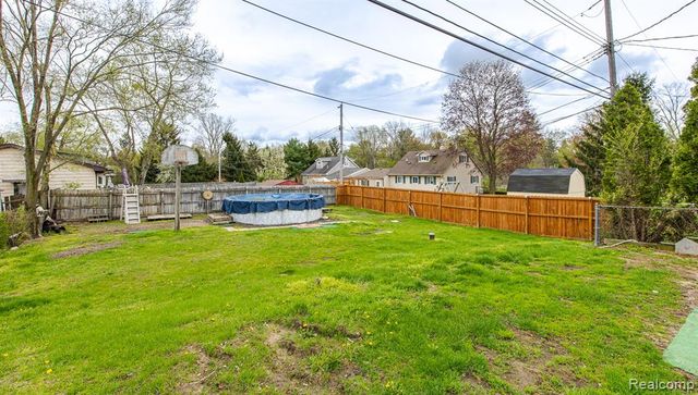 8670 N Eston Road, Clarkston, MI 48348