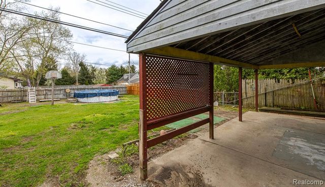 8670 N Eston Road, Clarkston, MI 48348