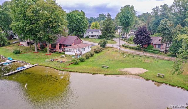 8670 N Eston Road, Clarkston, MI 48348