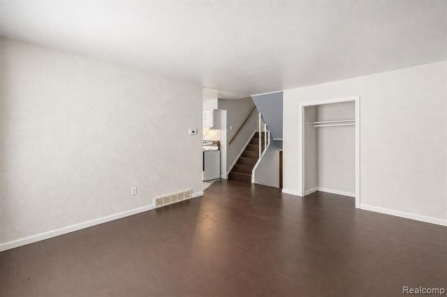 8670 N Eston Road, Clarkston, MI 48348