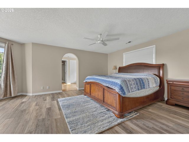 2403 Se 180TH Ct, Vancouver, WA 98683
