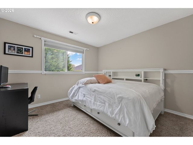 2403 Se 180TH Ct, Vancouver, WA 98683