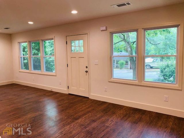 364 Brooks Avenue SW, Atlanta, GA 30310