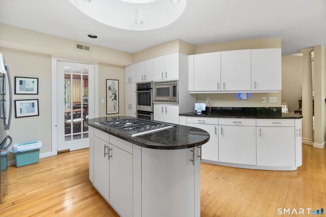 511 Hunting Ridge Road, Stamford, CT 06903