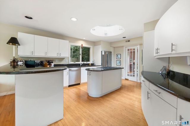 511 Hunting Ridge Road, Stamford, CT 06903
