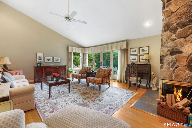 511 Hunting Ridge Road, Stamford, CT 06903