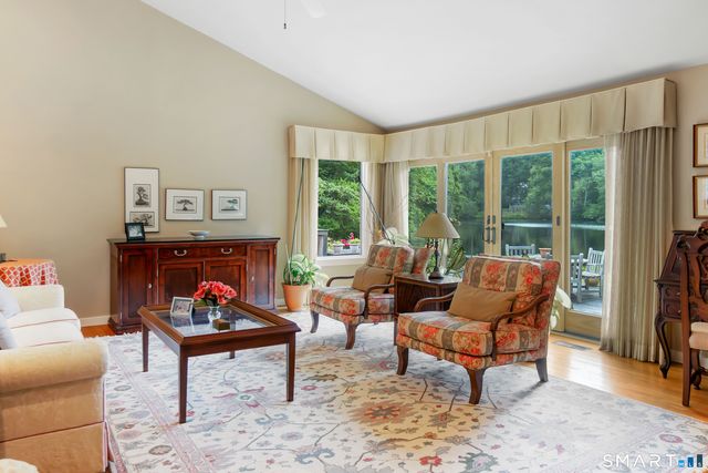 511 Hunting Ridge Road, Stamford, CT 06903