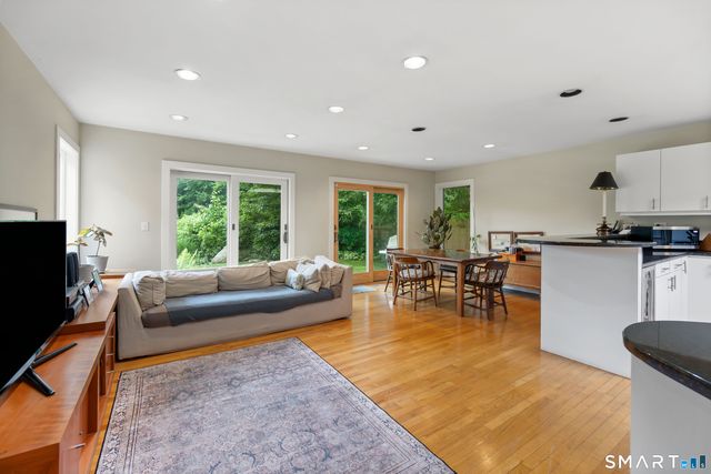 511 Hunting Ridge Road, Stamford, CT 06903
