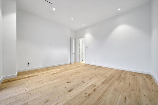 819 W 24th Street D, Houston, TX 77008