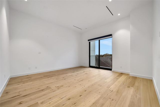 819 W 24th Street D, Houston, TX 77008