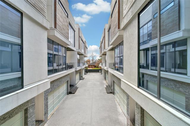 819 W 24th Street D, Houston, TX 77008