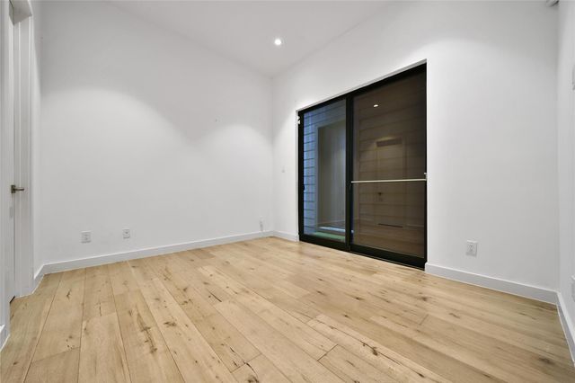 819 W 24th Street D, Houston, TX 77008