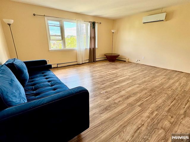 78 Arlington Avenue, Clifton, NJ 07011