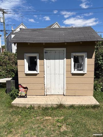 78 Arlington Avenue, Clifton, NJ 07011