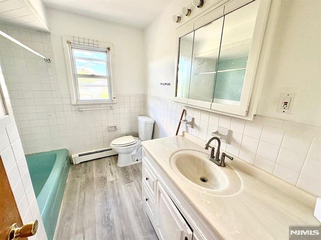 78 Arlington Avenue, Clifton, NJ 07011