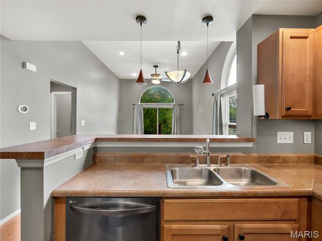 836 Wayland Drive, O'fallon, MO 63366