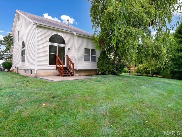 836 Wayland Drive, O'fallon, MO 63366