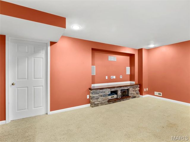 836 Wayland Drive, O'fallon, MO 63366