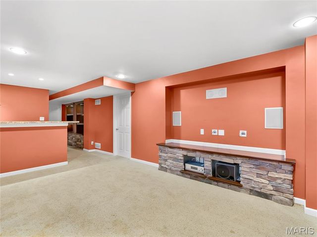836 Wayland Drive, O'fallon, MO 63366