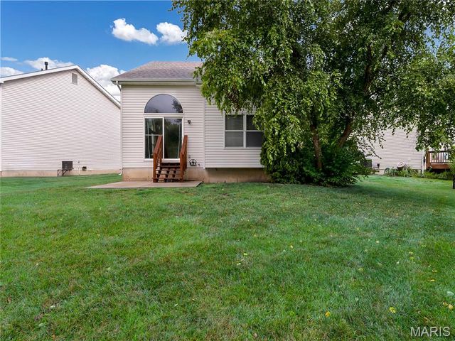 836 Wayland Drive, O'fallon, MO 63366