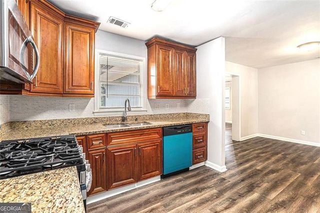 4229 ROCKBRIDGE HEIGHTS Drive, Stone Mountain, GA 30083