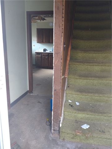 852 East Avenue, Elmira City, NY 14901