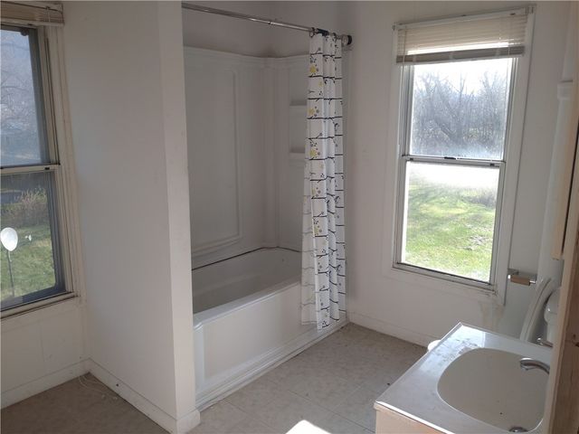 852 East Avenue, Elmira City, NY 14901