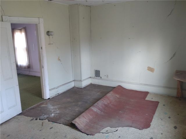 852 East Avenue, Elmira City, NY 14901