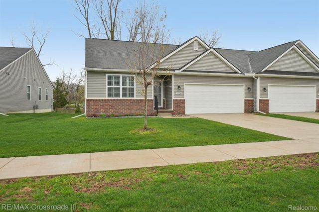 10324 Swan Lake Circle, Ypsilanti Charter Township, MI 48197