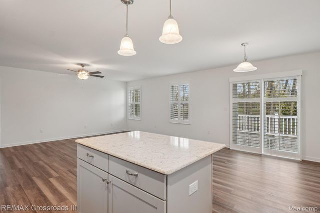 10324 Swan Lake Circle, Ypsilanti Charter Township, MI 48197