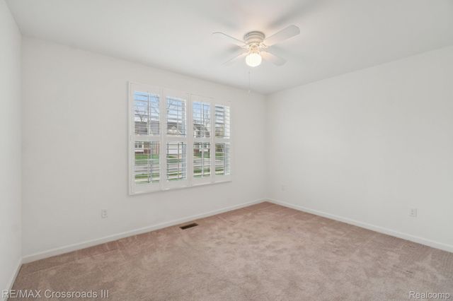 10324 Swan Lake Circle, Ypsilanti Charter Township, MI 48197
