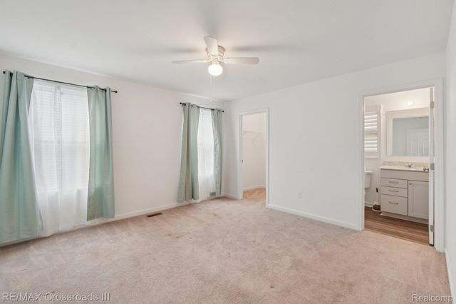 10324 Swan Lake Circle, Ypsilanti Charter Township, MI 48197