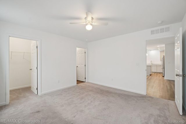 10324 Swan Lake Circle, Ypsilanti Charter Township, MI 48197