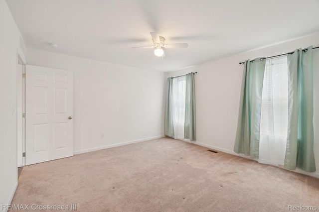 10324 Swan Lake Circle, Ypsilanti Charter Township, MI 48197