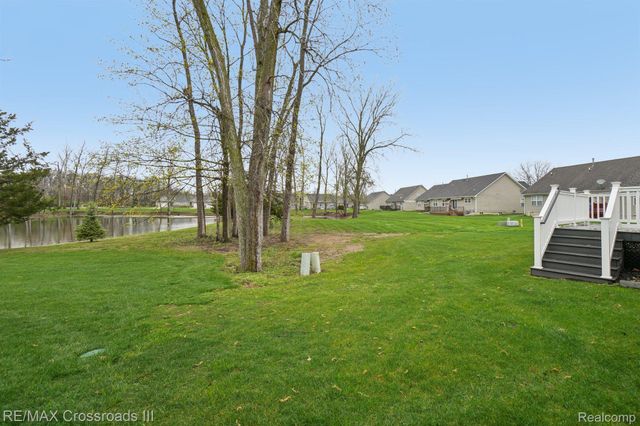 10324 Swan Lake Circle, Ypsilanti Charter Township, MI 48197