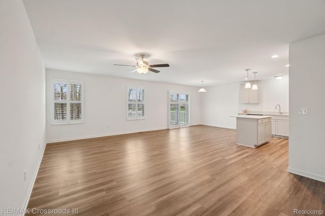 10324 Swan Lake Circle, Ypsilanti Charter Township, MI 48197