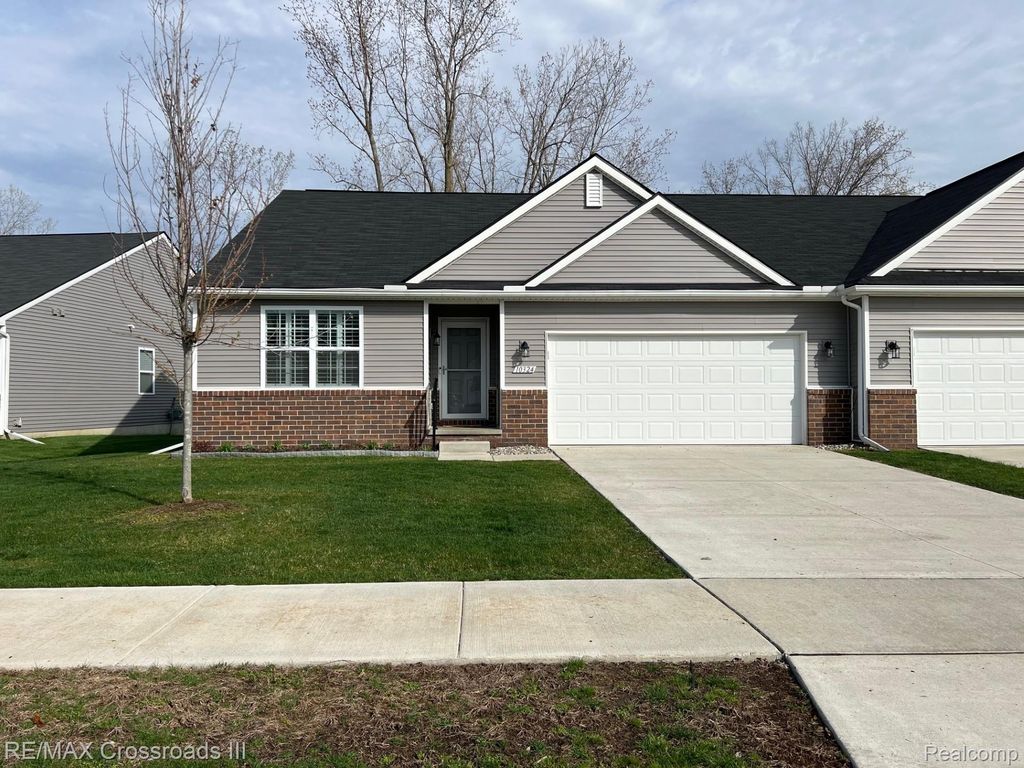 10324 Swan Lake Circle, Ypsilanti Charter Township, MI 48197