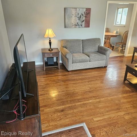 14337 Leonard Avenue, Warren, MI 48089