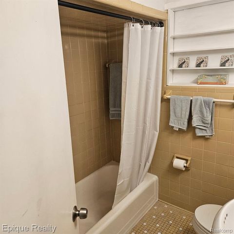 14337 Leonard Avenue, Warren, MI 48089