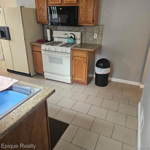 14337 Leonard Avenue, Warren, MI 48089