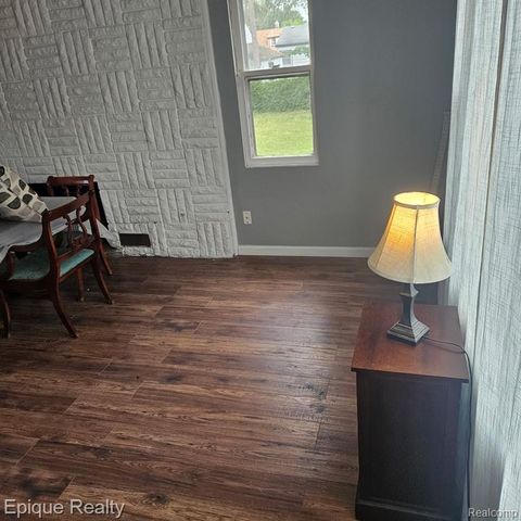 14337 Leonard Avenue, Warren, MI 48089