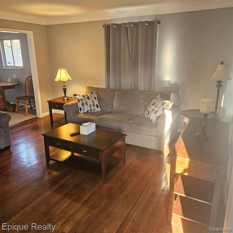 14337 Leonard Avenue, Warren, MI 48089