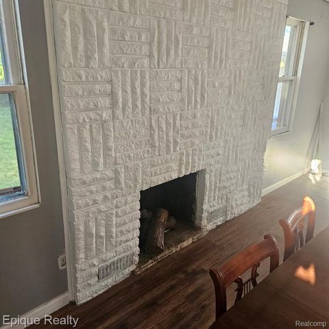 14337 Leonard Avenue, Warren, MI 48089