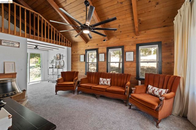 20785 Buttercup Cir, Groveland, CA 95321