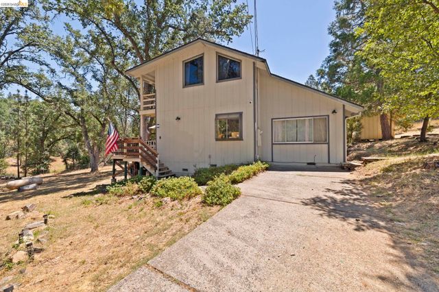 20785 Buttercup Cir, Groveland, CA 95321