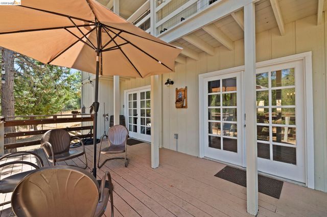 20785 Buttercup Cir, Groveland, CA 95321