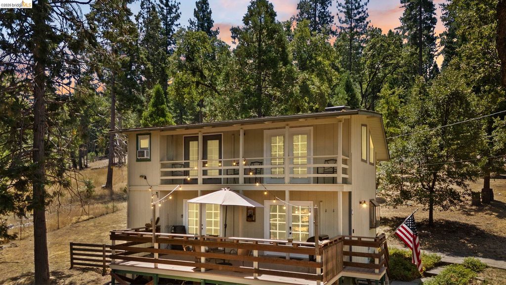 20785 Buttercup Cir, Groveland, CA 95321